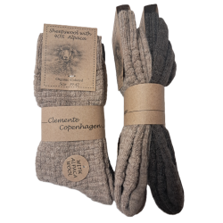 Tynde alpakastr�mper med strukturstrik