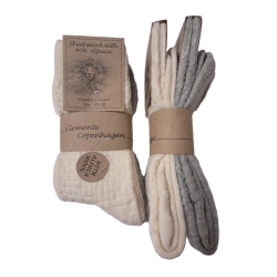 Tynde alpakastr�mper med strukturstrik